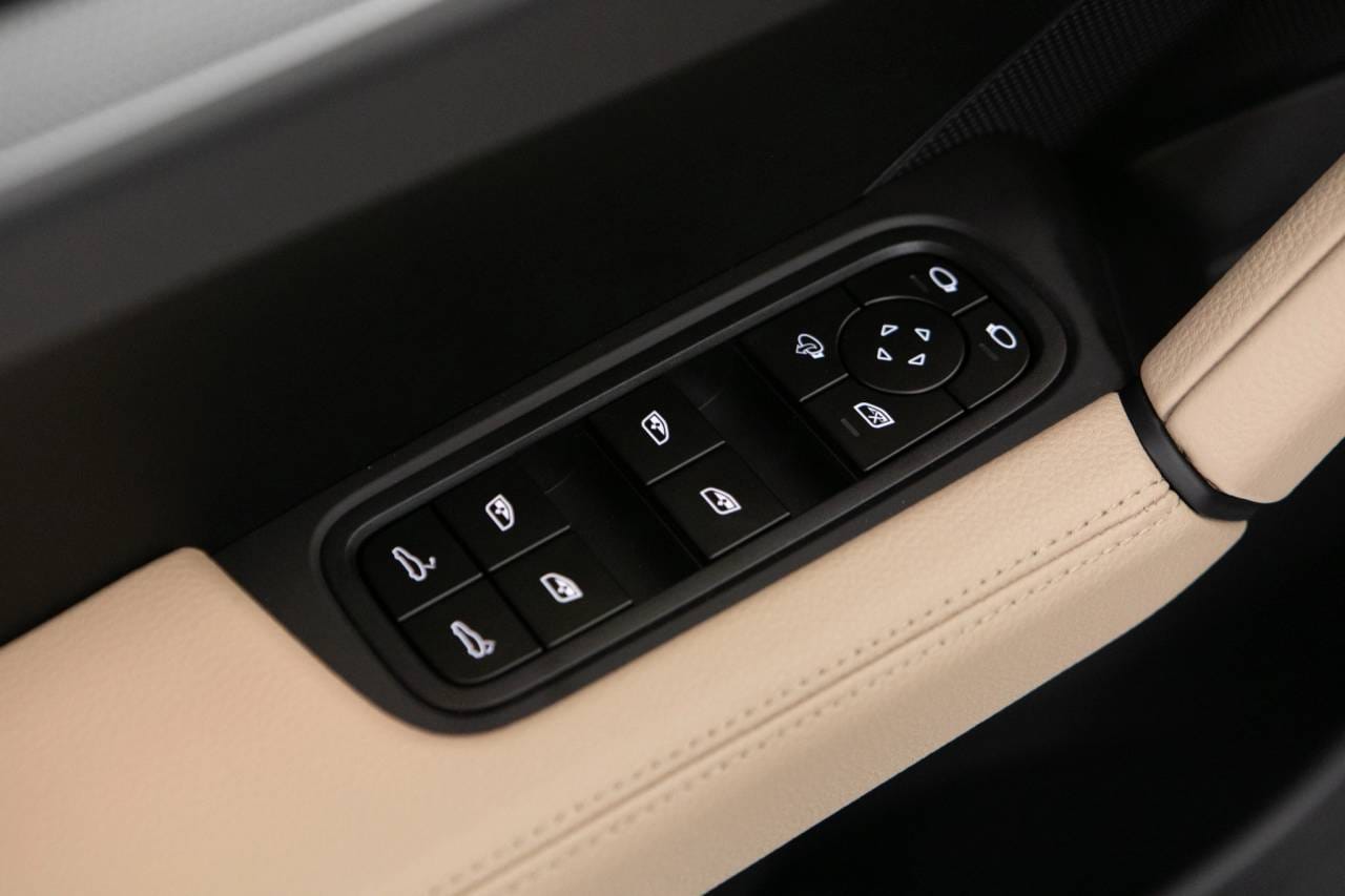 Thumbnail: 2026 Porsche  - 25