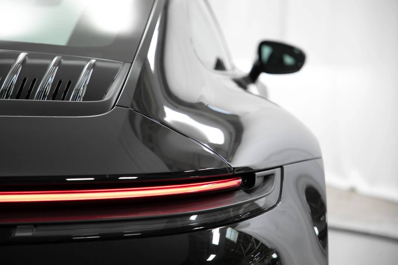 Thumbnail: 2025 Porsche 911 - 18