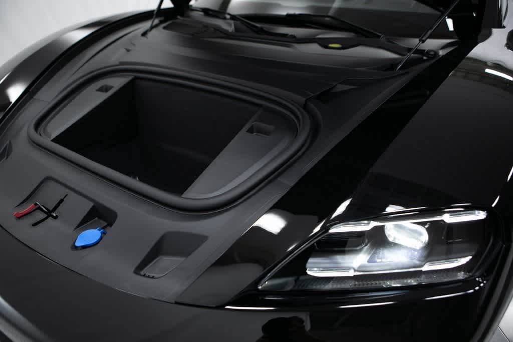 Thumbnail: 2025 Porsche Taycan - 17