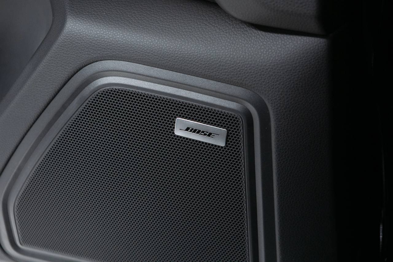 Thumbnail: 2026 Porsche Macan - 31