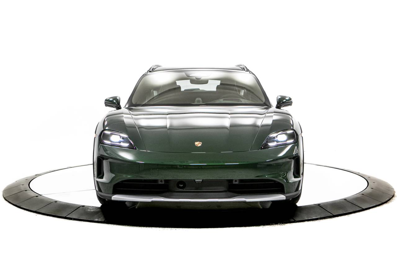 Thumbnail: 2026 Porsche Taycan - 10