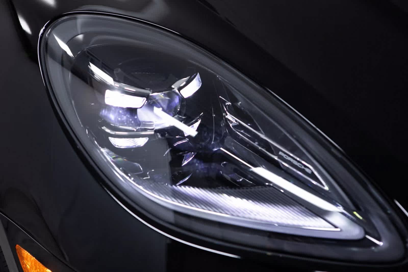 Thumbnail: 2025 Porsche Macan - 33