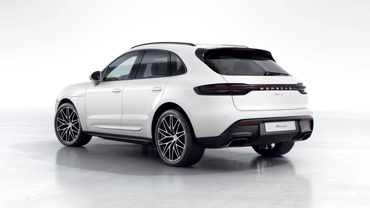 Thumbnail: 2026 Porsche Macan - 3