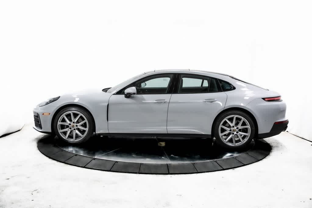 2025 Porsche Panamera Base photo 2