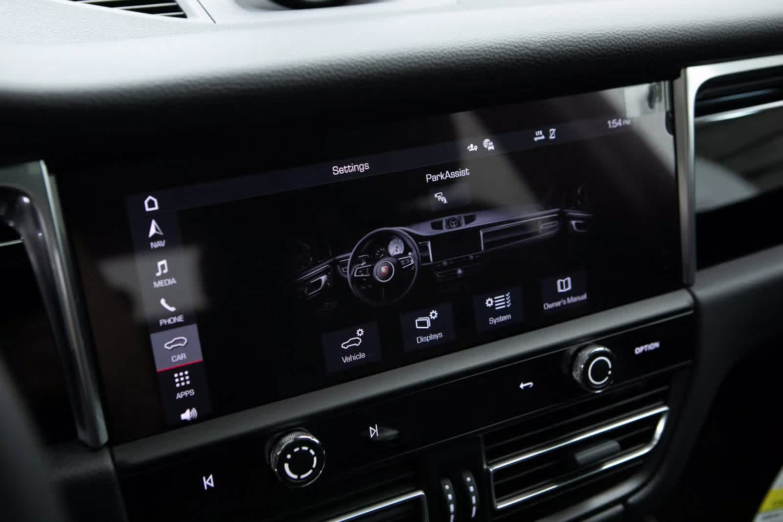 Thumbnail: 2025 Porsche Macan - 15