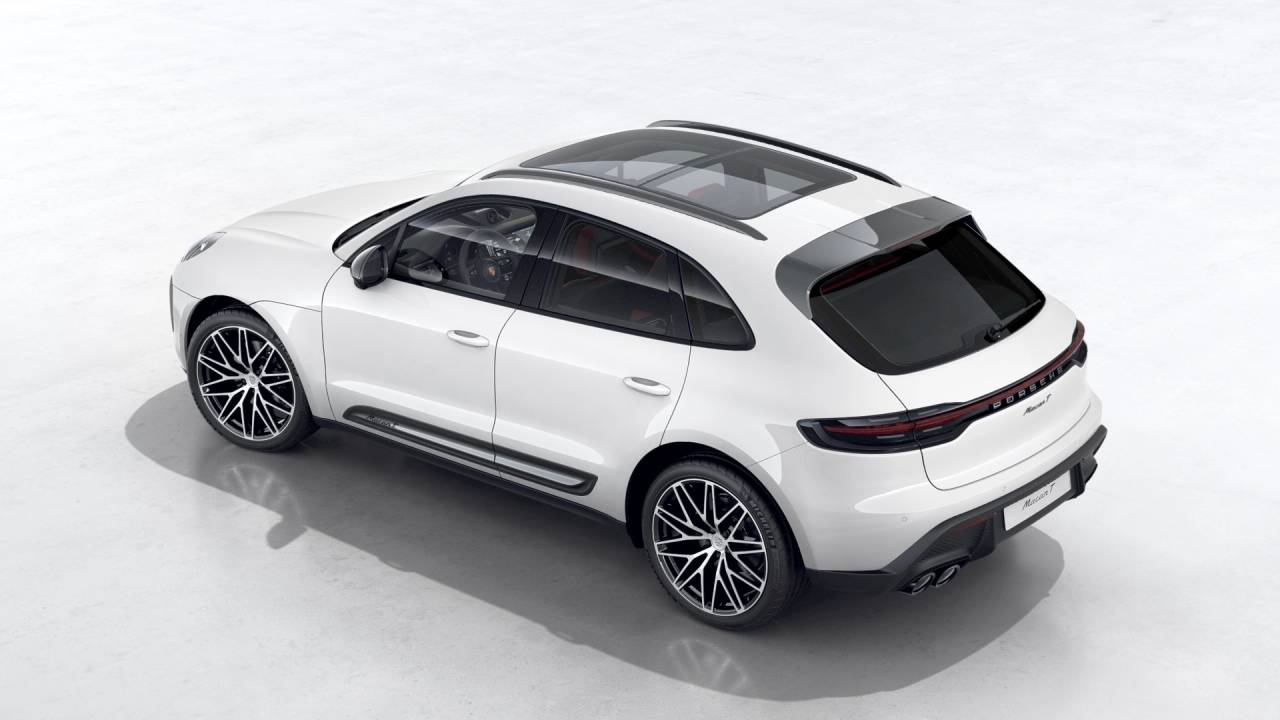 Thumbnail: 2026 Porsche Macan - 4