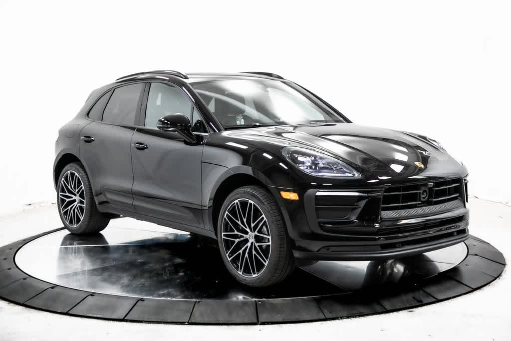 Thumbnail: 2025 Porsche Macan - 9