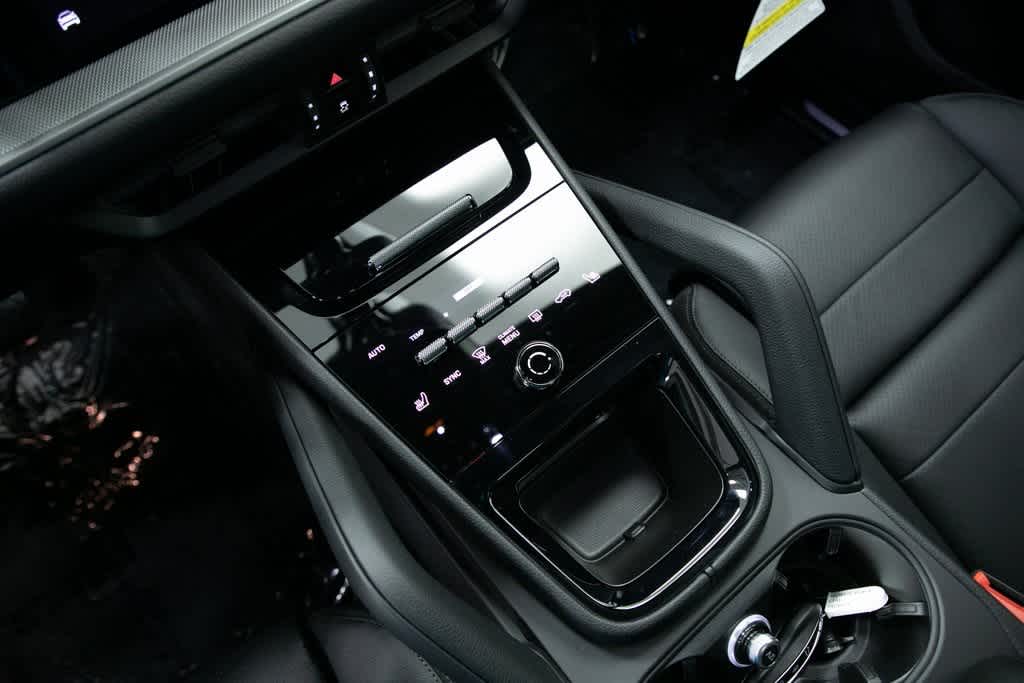 Thumbnail: 2025 Porsche Cayenne - 22