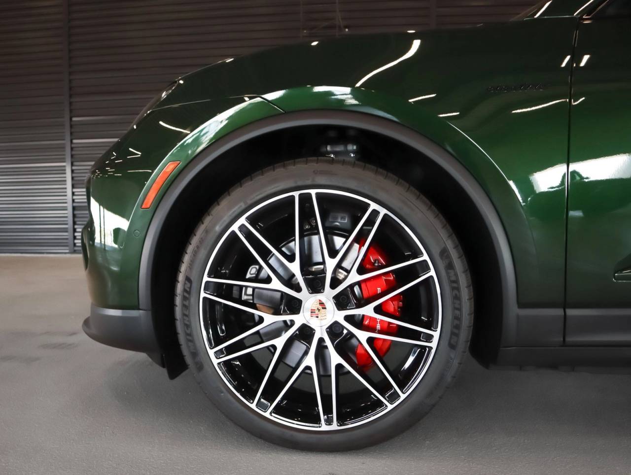Thumbnail: 2025 Porsche Macan - 12