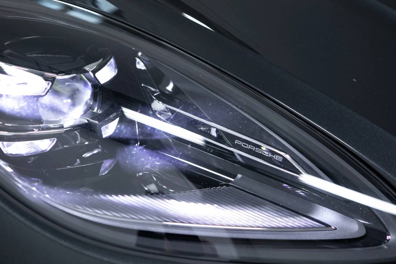 Thumbnail: 2026 Porsche Macan - 13