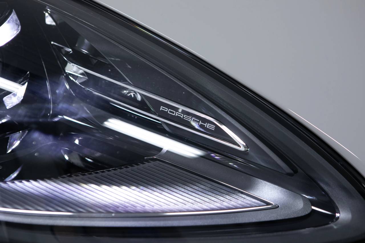 Thumbnail: 2026 Porsche Macan - 13