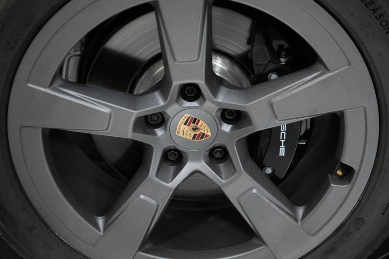 Thumbnail: 2026 Porsche Macan - 11