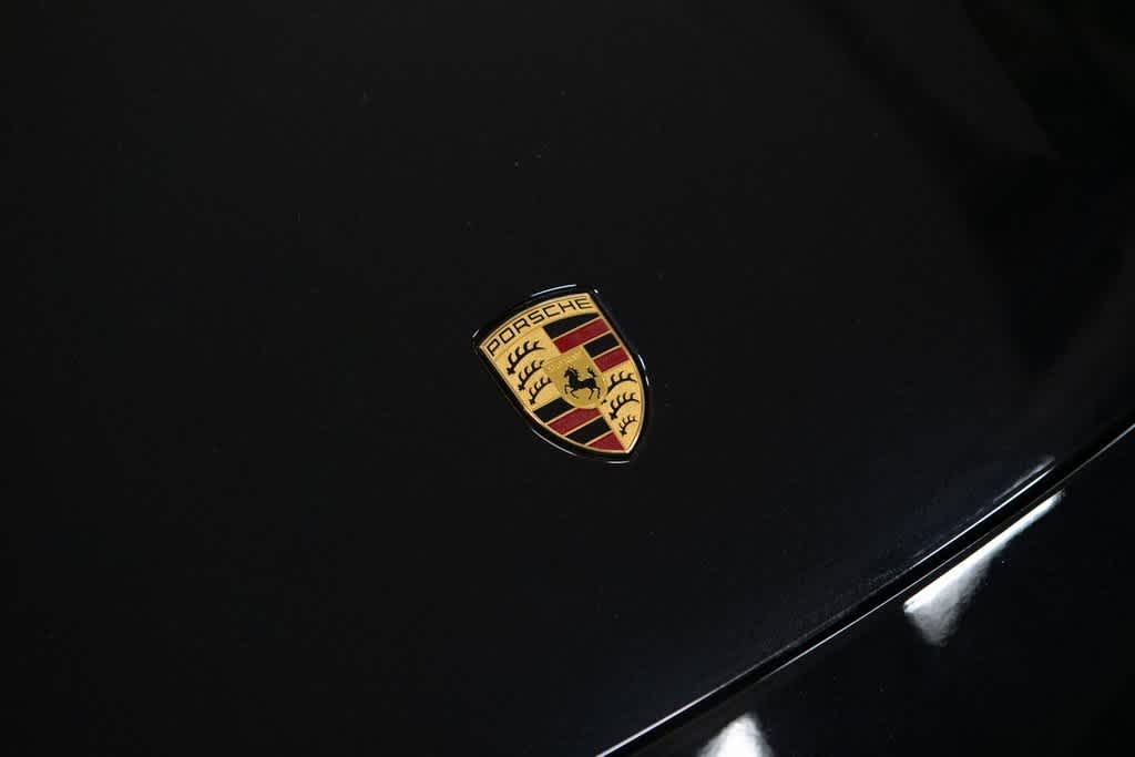 Thumbnail: 2022 Porsche Taycan - 19