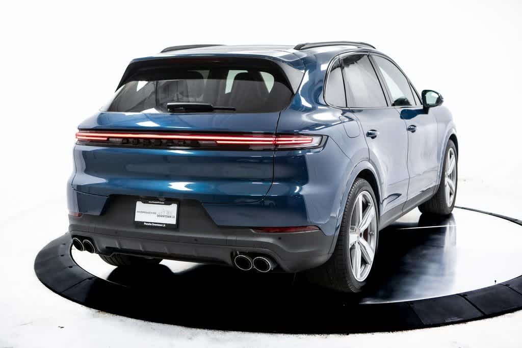 Thumbnail: 2024 Porsche Cayenne - 7