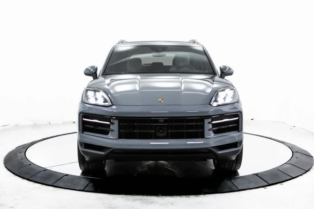 Thumbnail: 2025 Porsche Cayenne - 10