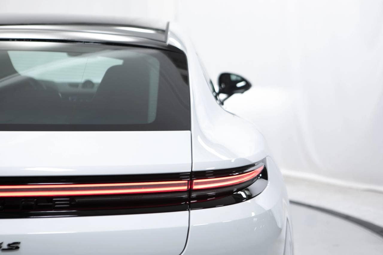 Thumbnail: 2026 Porsche Panamera - 18