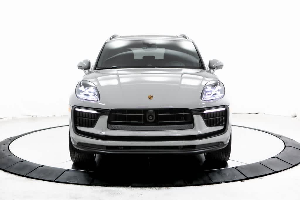 Thumbnail: 2025 Porsche Macan - 10