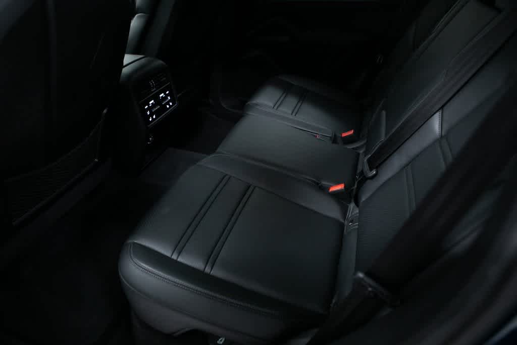 Thumbnail: 2024 Porsche Cayenne - 37