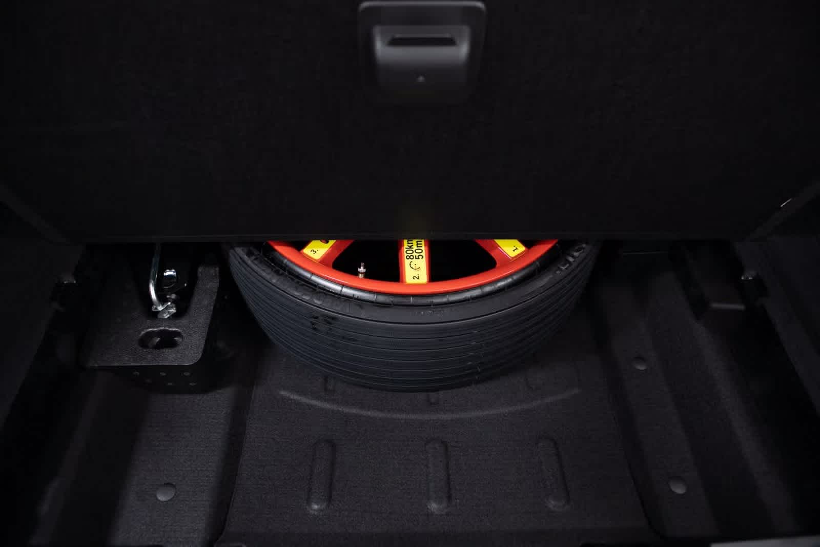 Thumbnail: 2025 Porsche Macan - 31