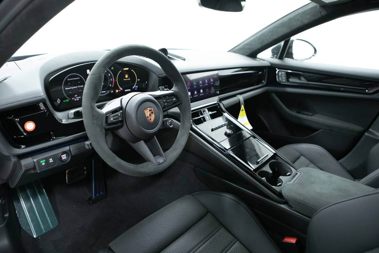 Thumbnail: 2026 Porsche Panamera - 4