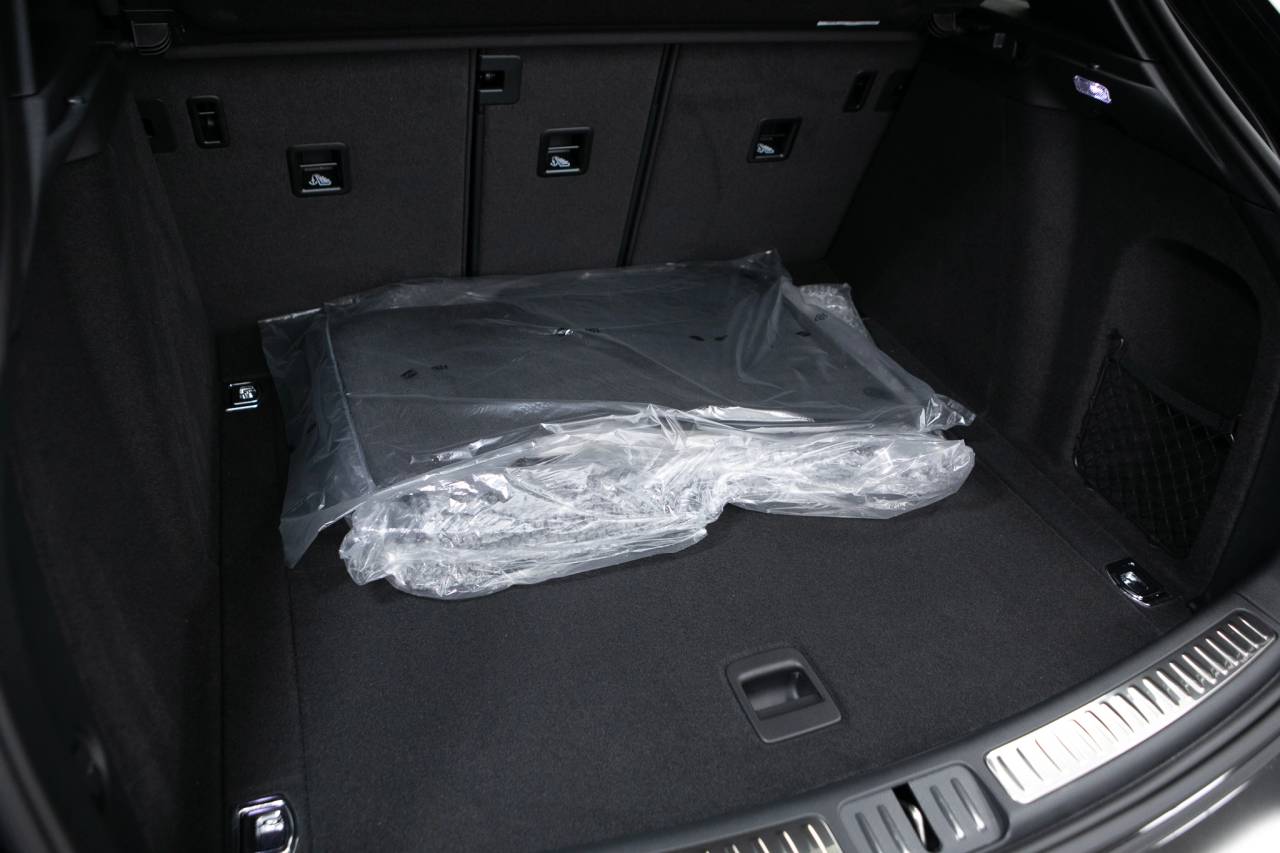 Thumbnail: 2026 Porsche Macan - 39