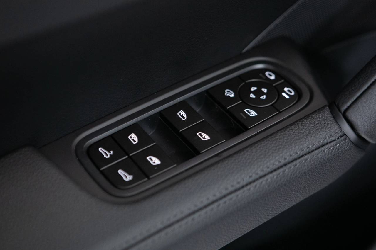 Thumbnail: 2026 Porsche  - 26