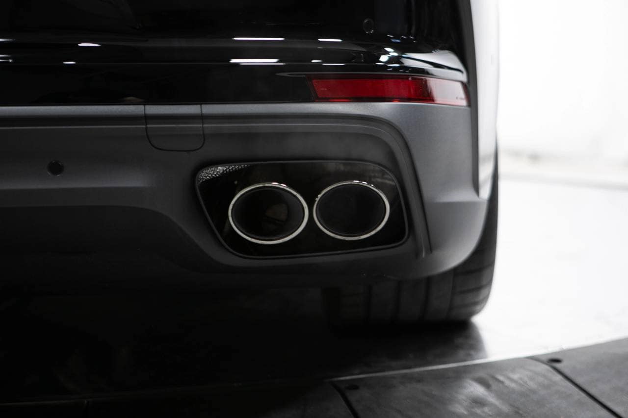 Thumbnail: 2026 Porsche Panamera - 17