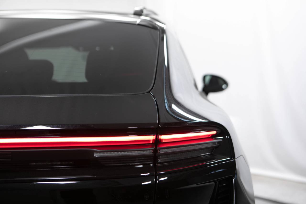 Thumbnail: 2025 Porsche Macan - 18