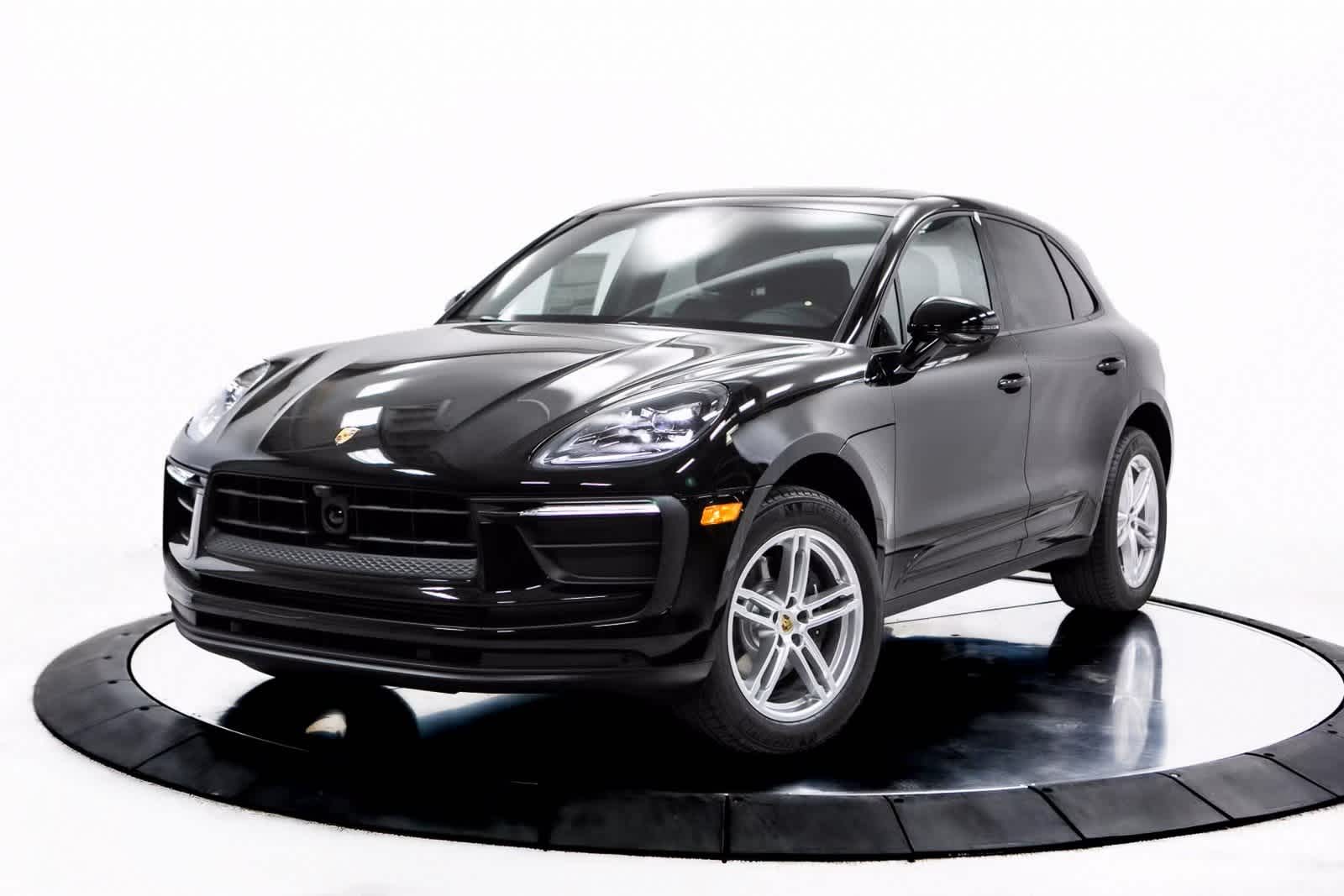 Thumbnail: 2025 Porsche Macan - 1