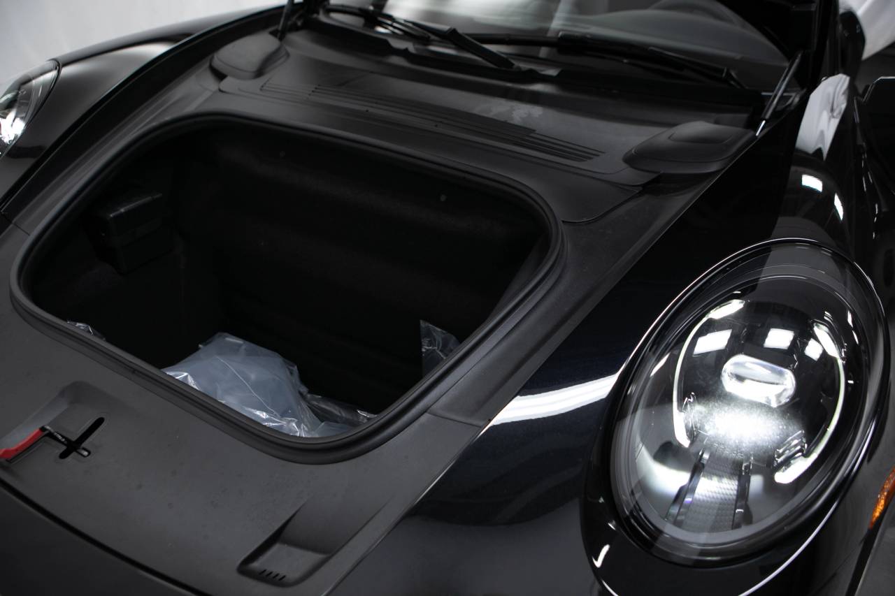 Thumbnail: 2026 Porsche 911 - 36