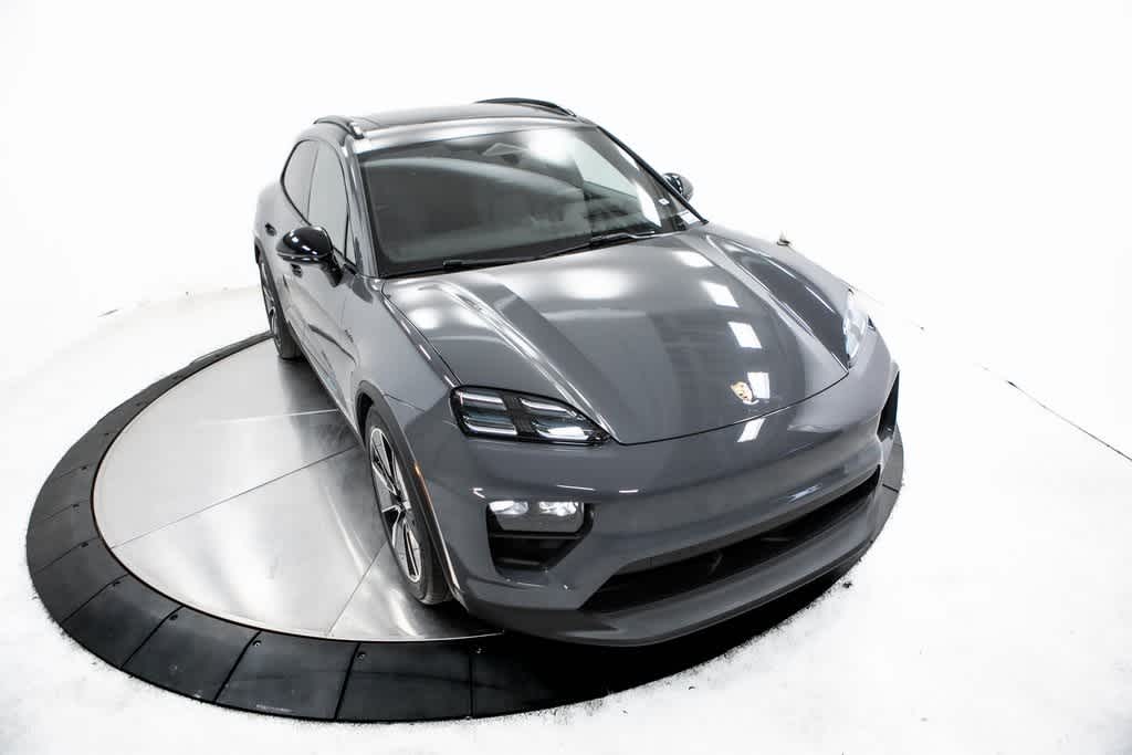 Thumbnail: 2025 Porsche Macan - 40