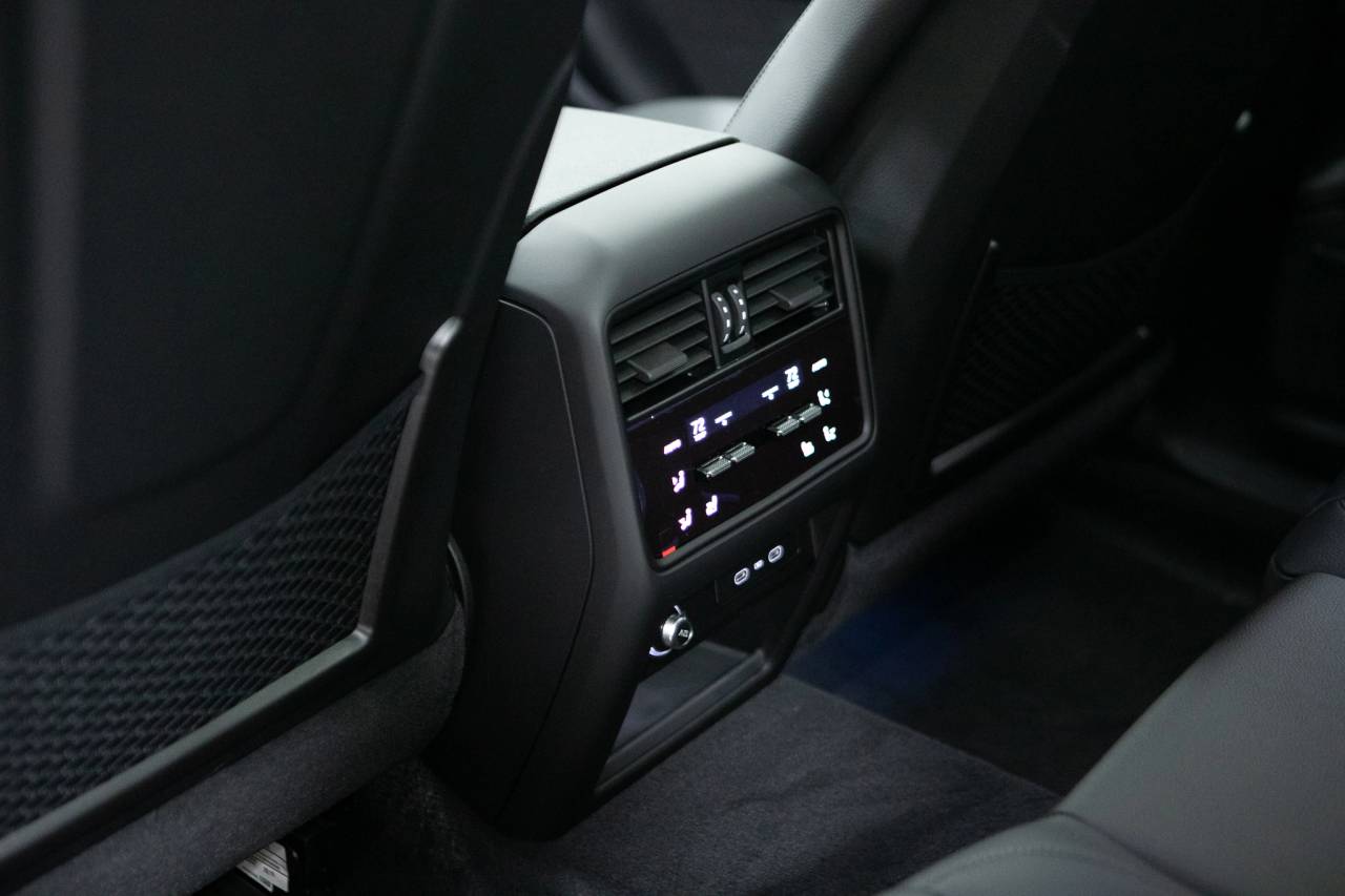 Thumbnail: 2026 Porsche Cayenne - 34