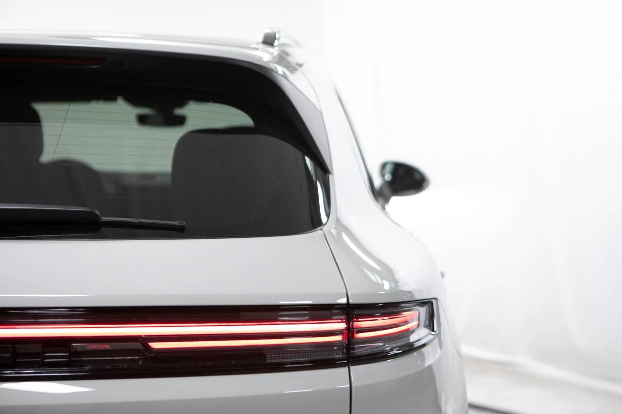 Thumbnail: 2026 Porsche Cayenne - 18