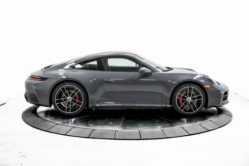 Thumbnail: 2025 Porsche 911 - 8