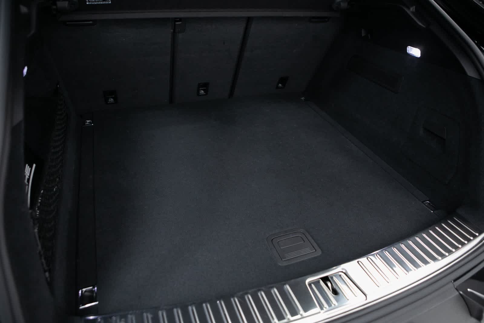 Thumbnail: 2022 Porsche Cayenne - 31