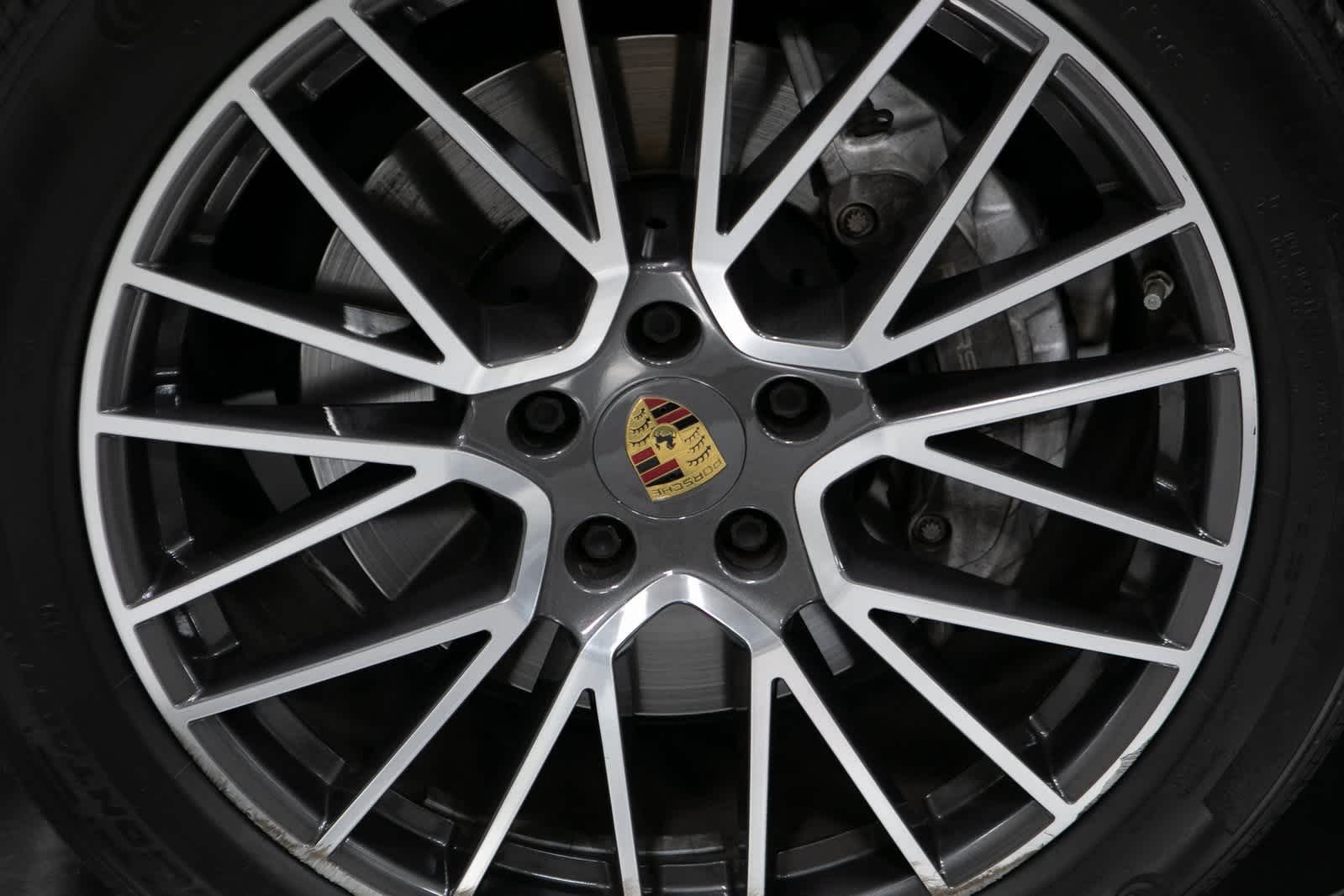 Thumbnail: 2023 Porsche Cayenne - 11