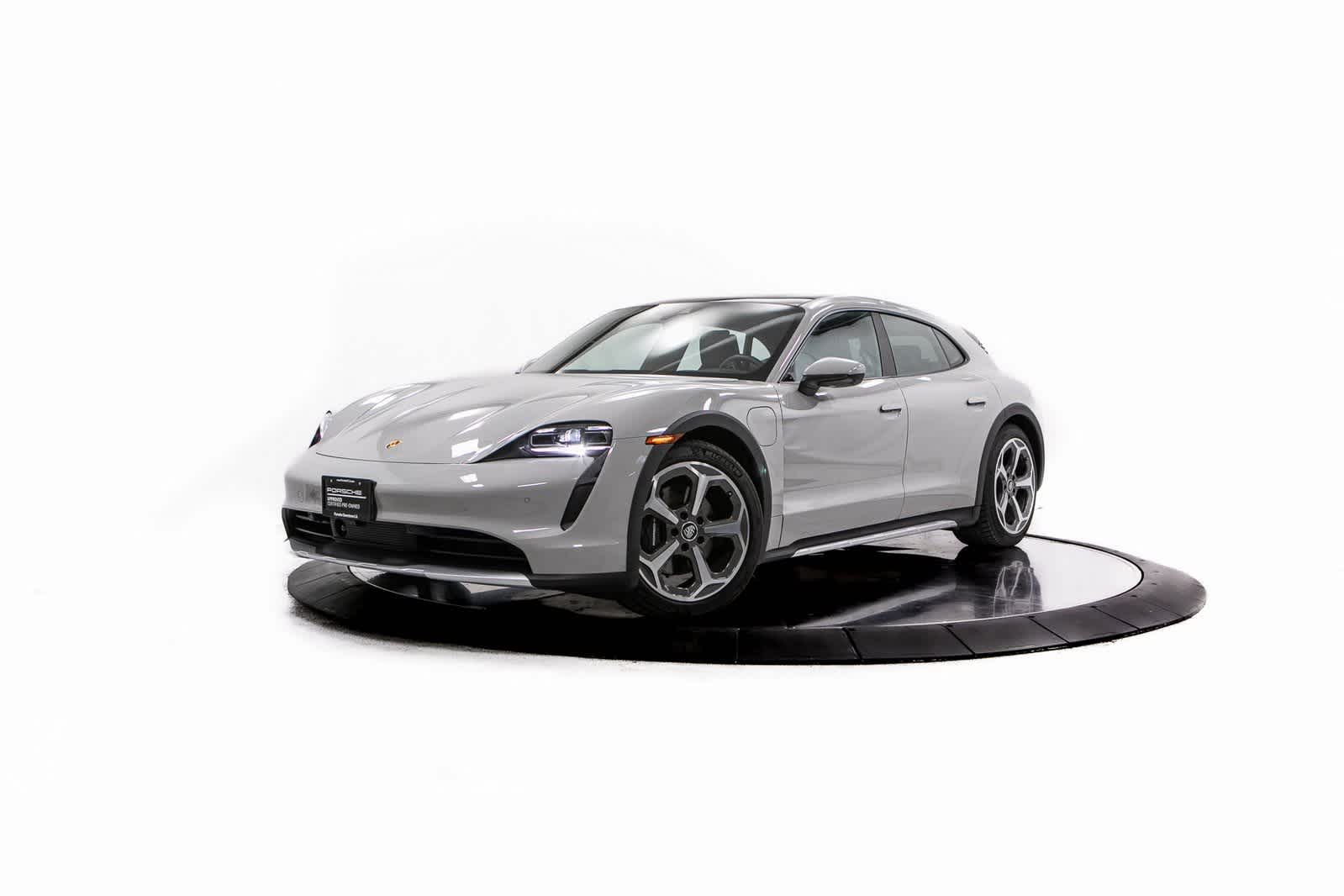 2024 Porsche Taycan Base's photo