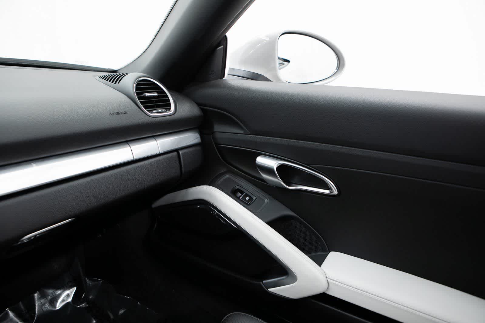 Thumbnail: 2025 Porsche 718 Boxster - 23