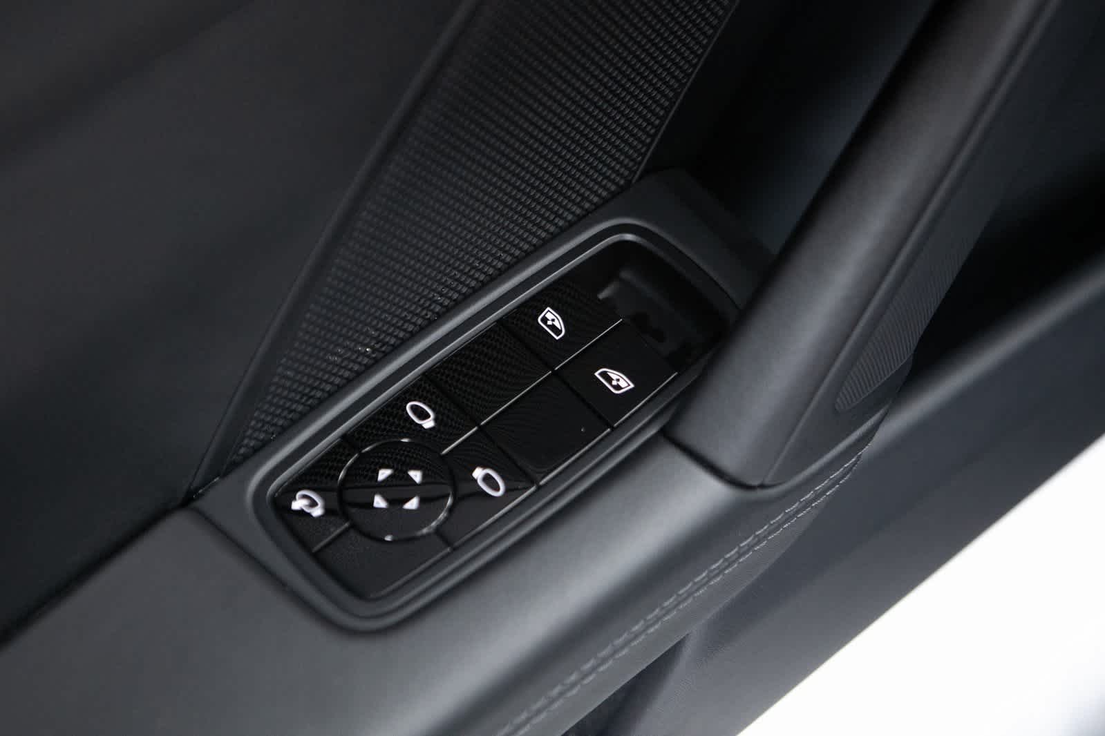 Thumbnail: 2021 Porsche 911 - 18