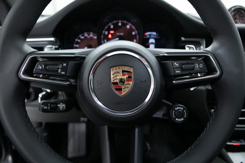 Thumbnail: 2025 Porsche Macan - 14