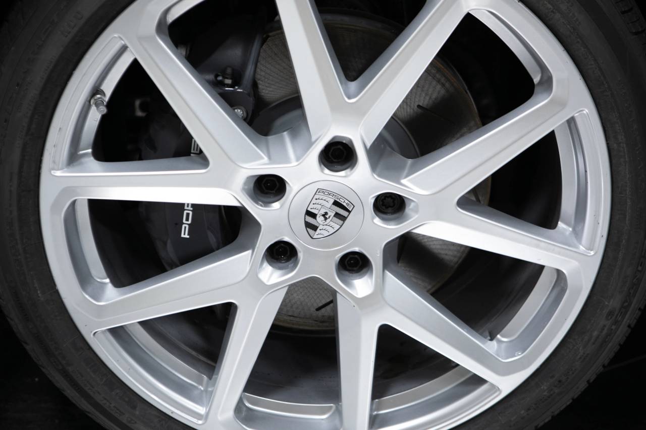 Thumbnail: 2026 Porsche Panamera - 11