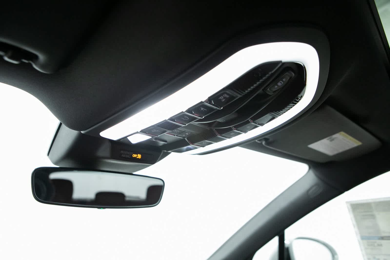 Thumbnail: 2025 Porsche Macan - 26