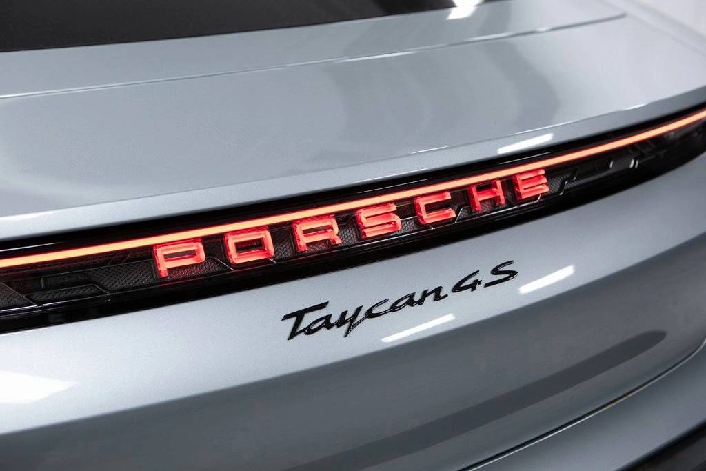 Thumbnail: 2025 Porsche Taycan - 39