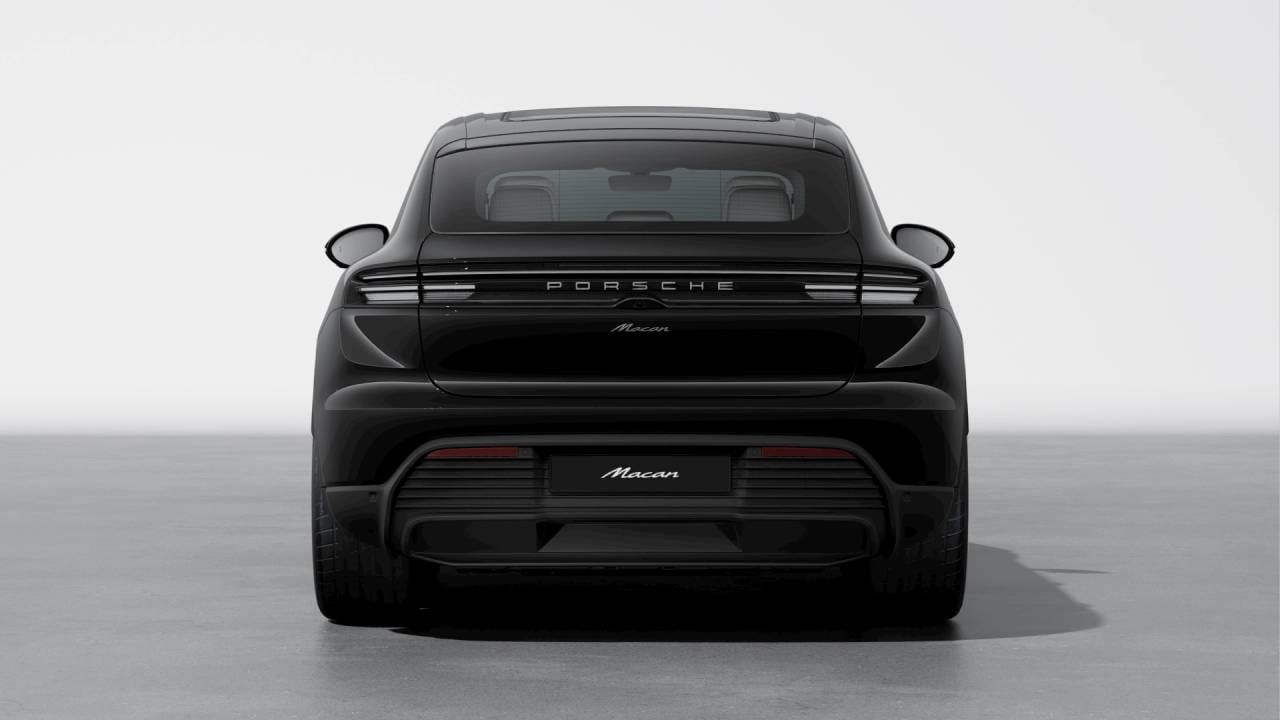Thumbnail: 2026 Porsche Macan - 7