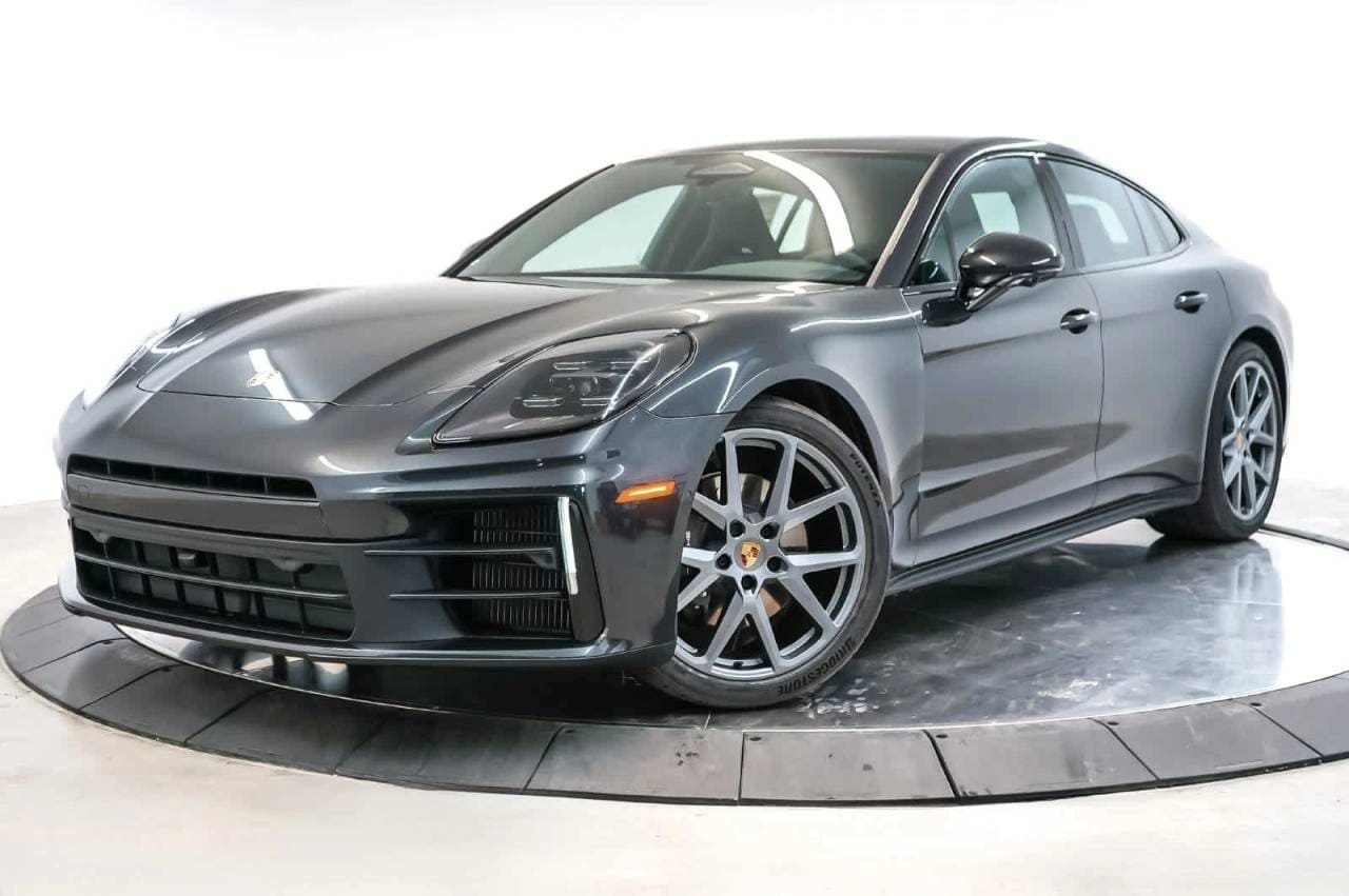 2026 Porsche Panamera Base