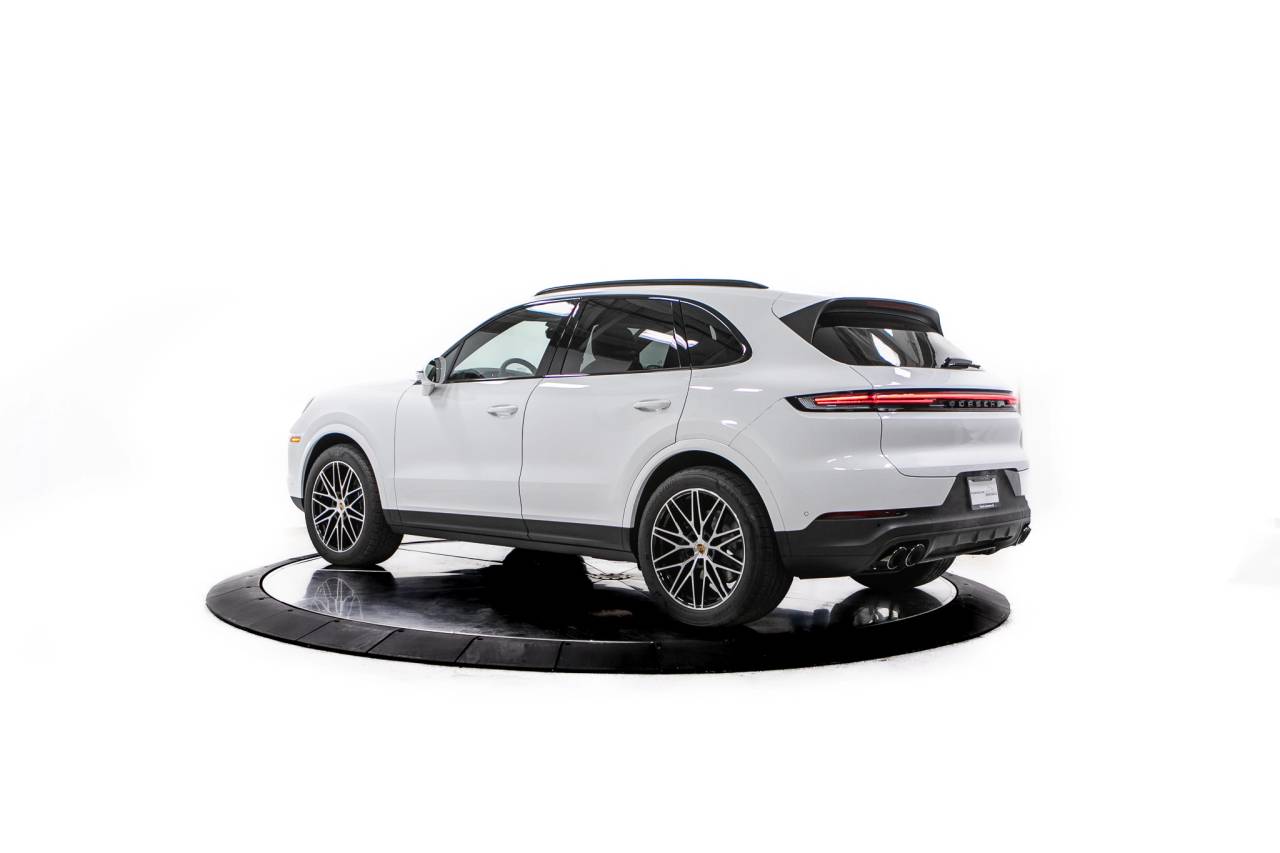 Thumbnail: 2026 Porsche Cayenne - 3