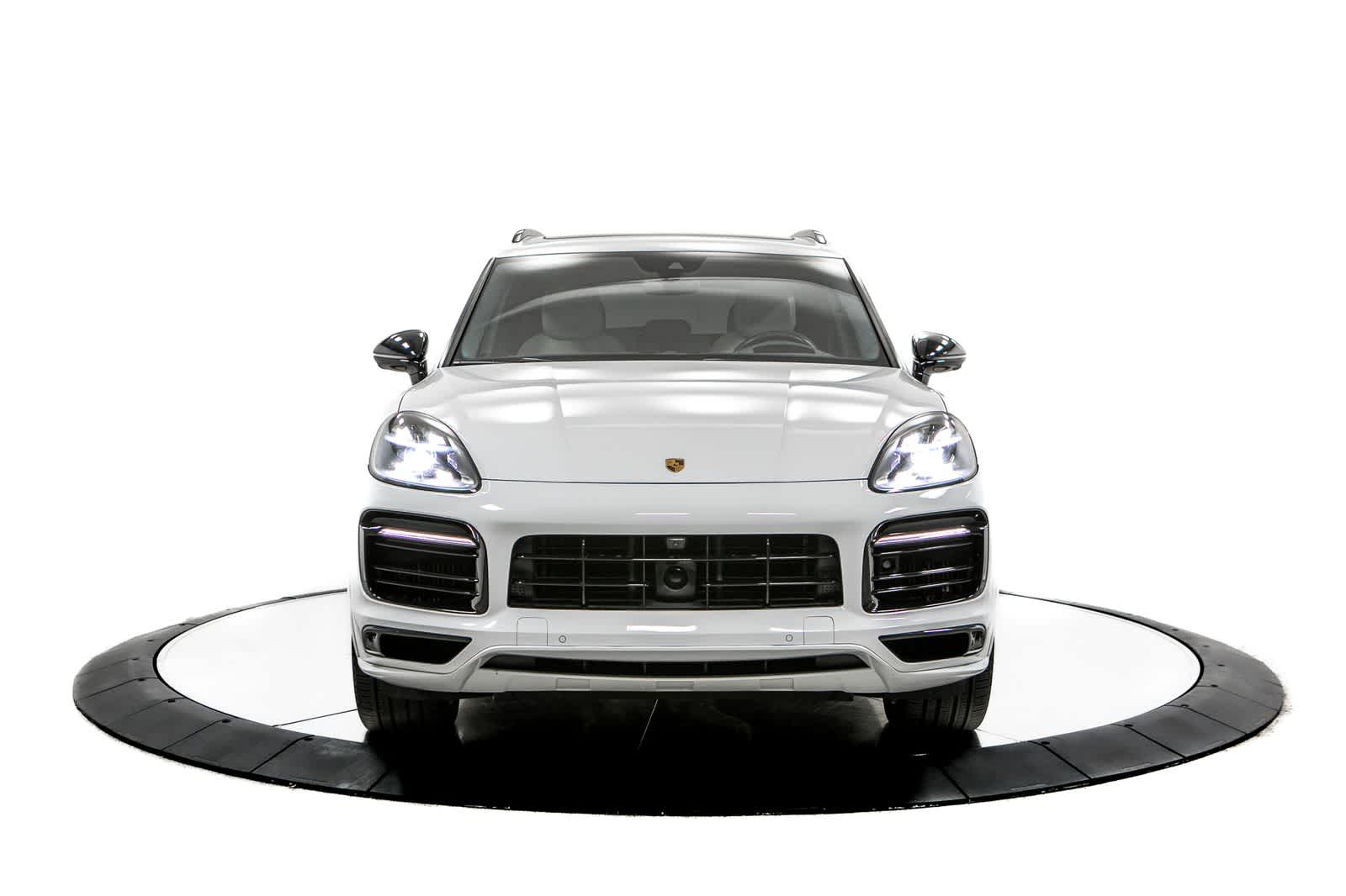 Thumbnail: 2023 Porsche Cayenne - 10