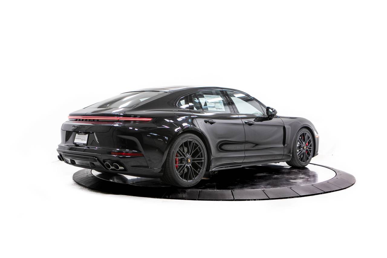 Thumbnail: 2026 Porsche Panamera - 7
