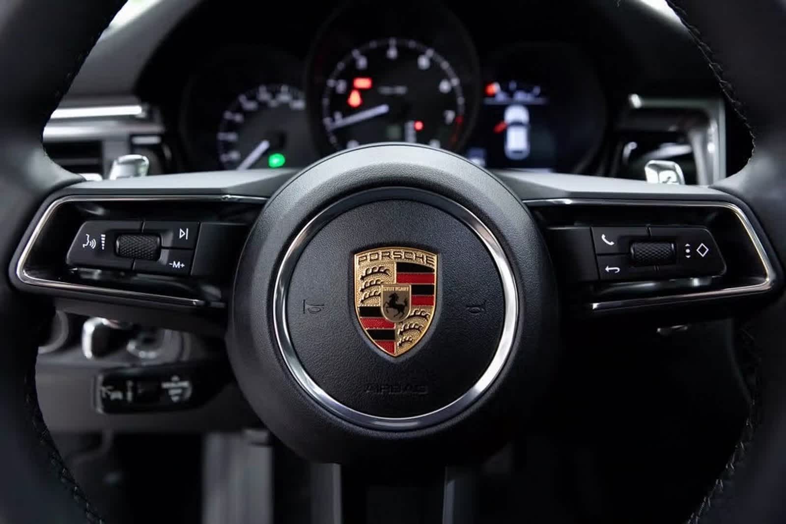 Thumbnail: 2025 Porsche Macan - 14