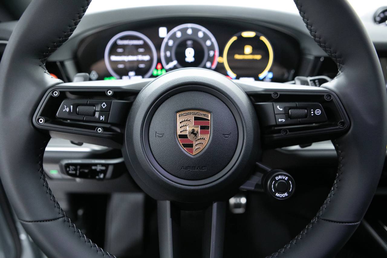 Thumbnail: 2026 Porsche  - 21